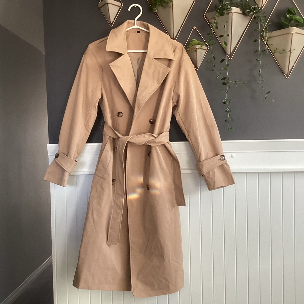 Women’s Trench Coat sz M
